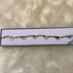 🆕 Glacier Pearle dinosaur bracelet.